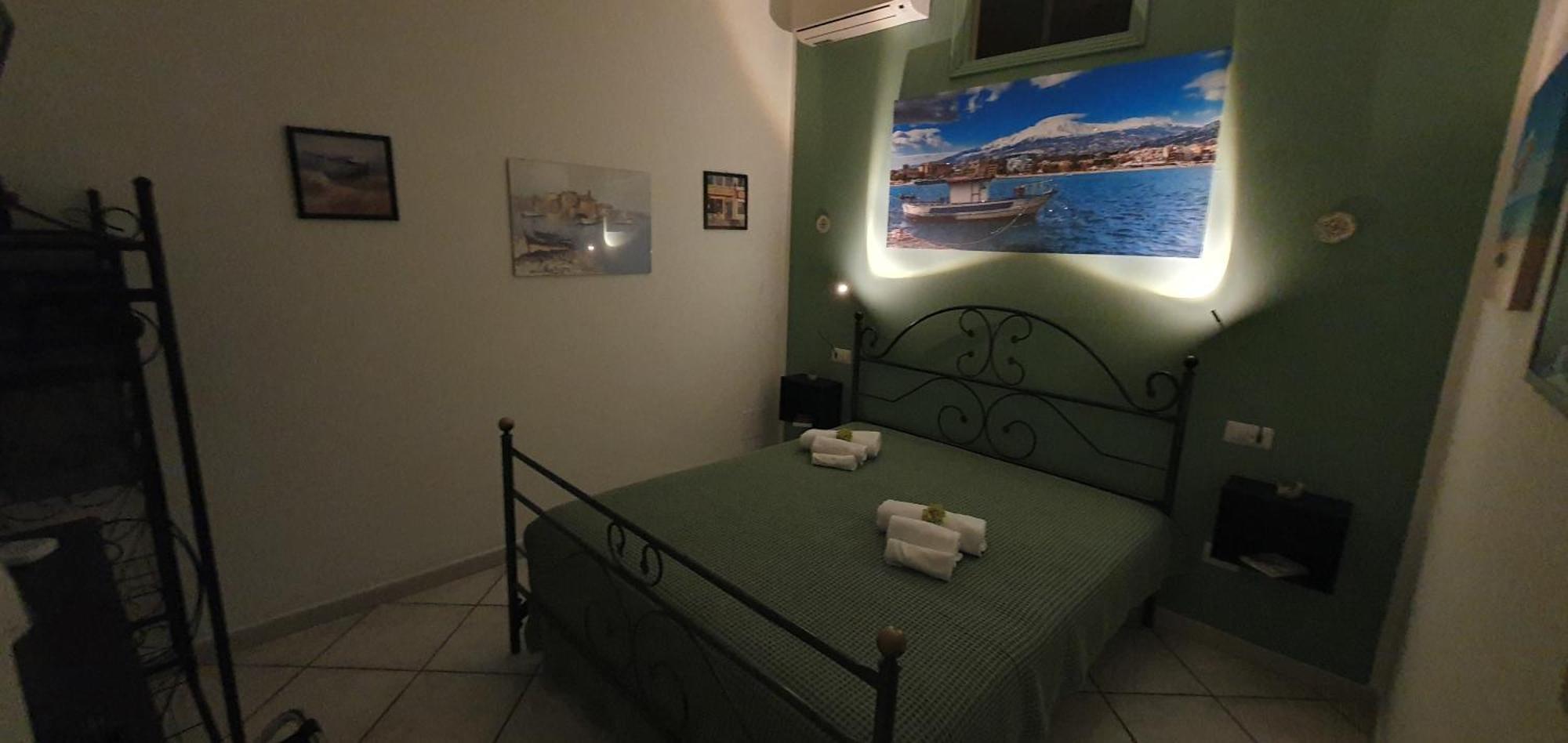 Tony & Doris Home Giardini-Naxos Buitenkant foto